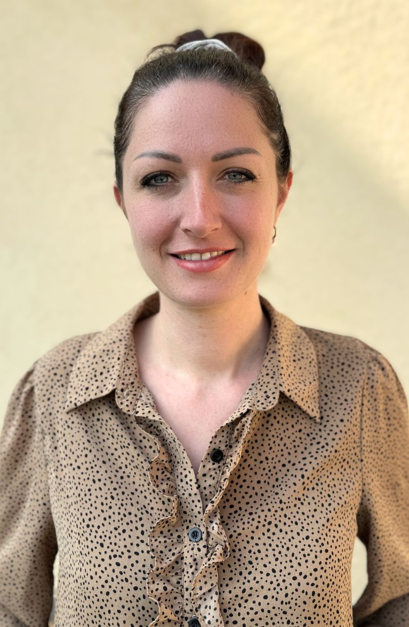 Portrait de Marine, fondatrice de Muri Créations, atelier de fabrication de bougies artisanales.